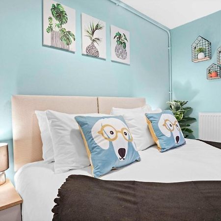 Queens Apartment - By My Getaways - Free Parking For One Car Hove Exterior foto