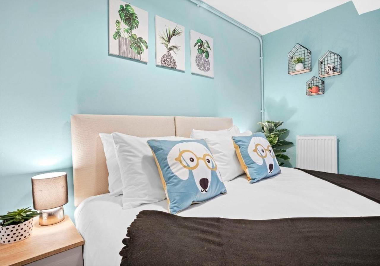 Queens Apartment - By My Getaways - Free Parking For One Car Hove Exterior foto